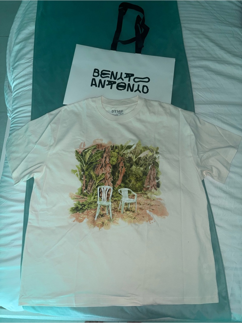 Bad Bunny DTMF World Tour Shirt XL NEW